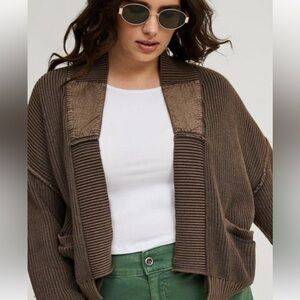 Torrid Festi+ cropped Cardigan Sweater